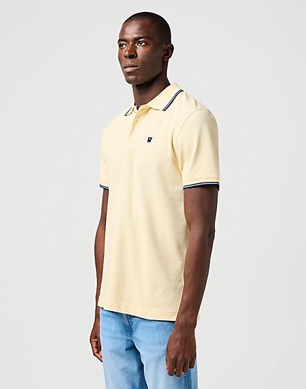 WRANGLER® PÁNSKÉ PIQUE POLO SS SIGN OFF -BANANA CREPE